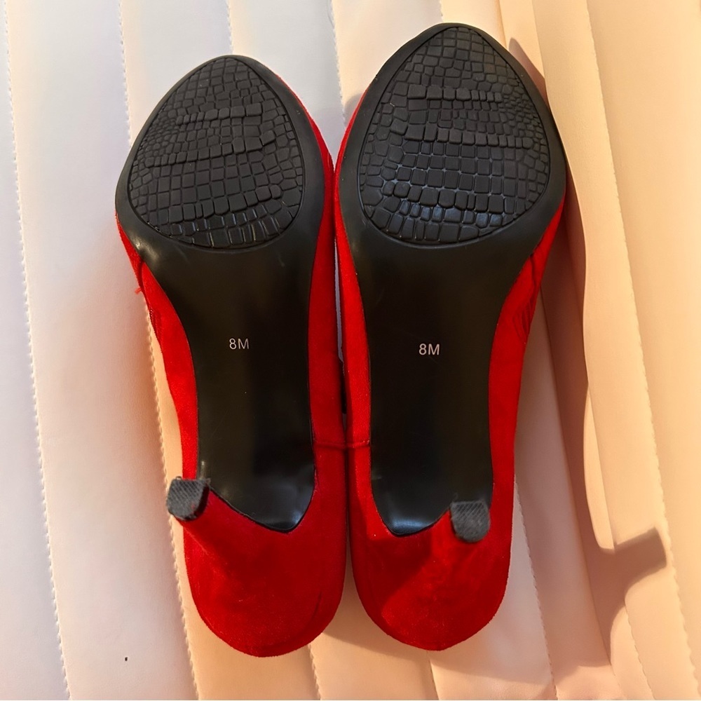 Impo Sadie Red Slip on Ankle boots, zip up with buckle. Size 8 - Picture 6 of 8